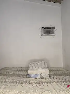 Snapshot of MilfTentasion chatting on March 6, 2026, 1:46 am MilfTentasion online show from March 6, 2026, 1:46 am