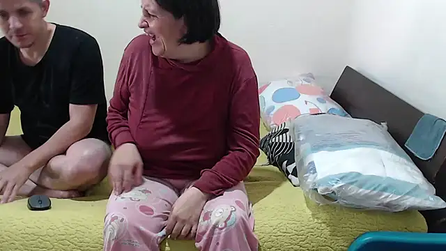 Snapshot of jade_noah_ chatting on November 20, 2025, 1:11 pm jade noah online show from November 20, 2025, 1:11 pm