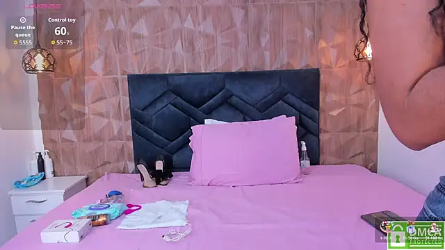 Gia Scott online show from December 4, 2025, 8:39 pm