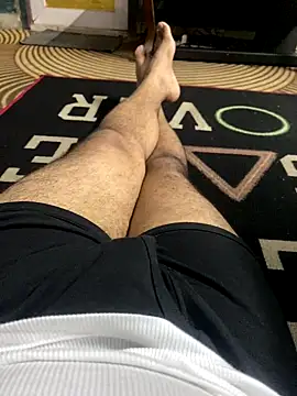 lovetitsbalck online show from September 30, 2025, 5:18 pm
