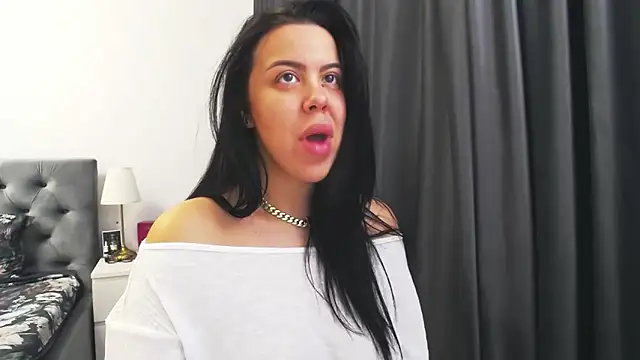 Casiana  online show from February 21, 2026, 6:36 am