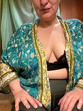 Snapshot of FetishIris chatting on October 22, 2025, 5:56 pm FetishIris online show from October 22, 2025, 5:56 pm