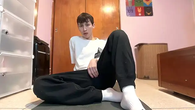 Snapshot of DylanNewell chatting on December 14, 2025, 9:47 am DylanNewell online show from December 14, 2025, 9:47 am