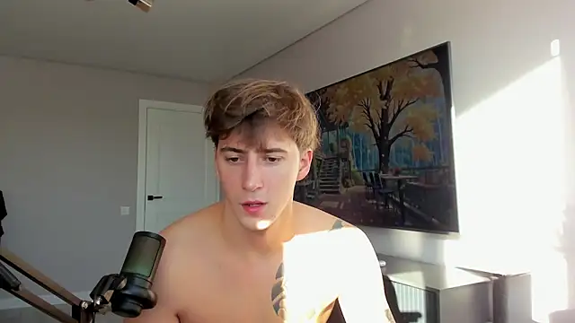 DaniHort online show from February 14, 2026, 8:55 am