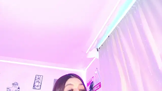 Snapshot of Anna_belly chatting on July 8, 2026, 1:15 pm Anna belly online show from July 8, 2026, 1:15 pm