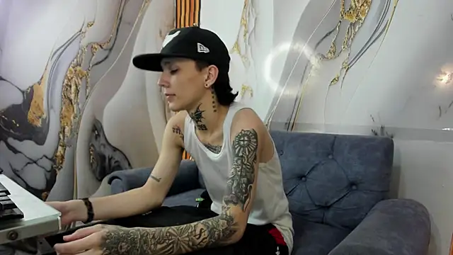 StraightBoy Nick online show from October 28, 2025, 12:58 am