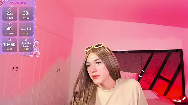 Snapshot of MarilynDupont chatting on September 21, 2025, 4:14 am MarilynDupont online show from September 21, 2025, 4:14 am