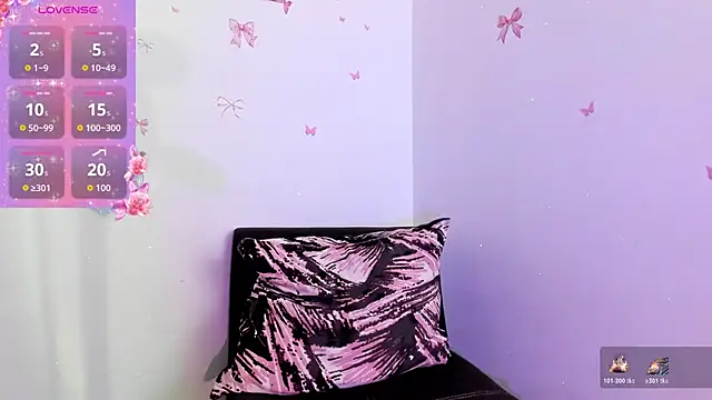 Snapshot of MarilynDupont chatting on December 5, 2025, 3:04 am MarilynDupont online show from December 5, 2025, 3:04 am