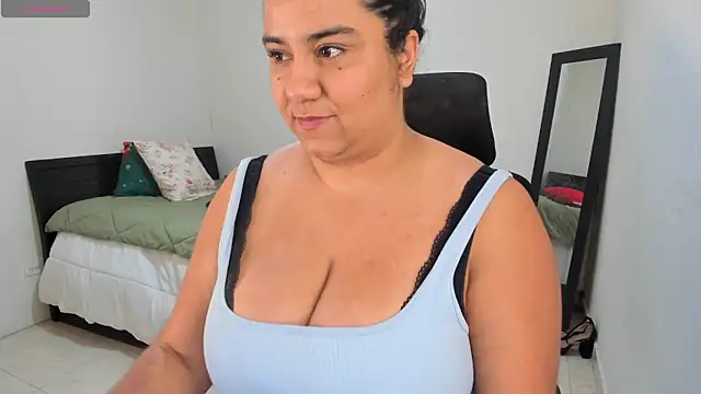 MariamCastiblanco online show from April 30, 2026, 8:04 pm