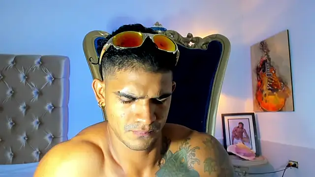 antonio  444 online show from April 29, 2026, 6:58 pm
