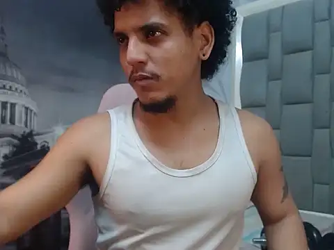 Xfire boy69 online show from February 18, 2026, 2:24 pm