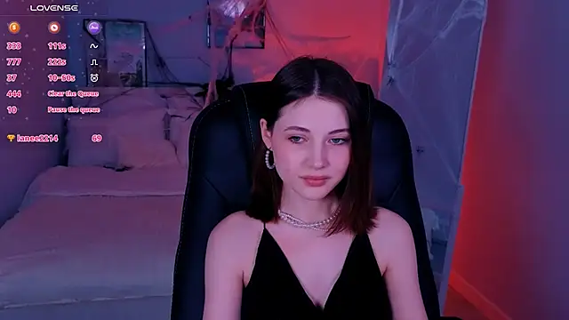 Snapshot of Kimmie_shine chatting on October 24, 2025, 8:44 am Kimmie shine online show from October 24, 2025, 8:44 am