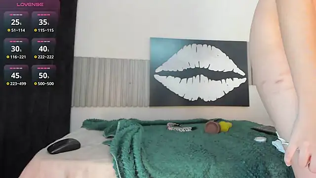 Blue Sixx online show from October 30, 2025, 10:10 pm