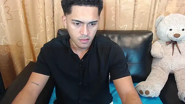 Snapshot of Derek_Storm_ chatting on April 2, 2026, 11:08 am Derek Storm online show from April 2, 2026, 11:08 am