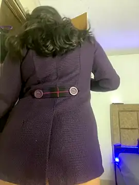 EmilyNoir1 online show from December 16, 2025, 12:15 am