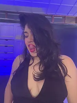 EmilyNoir1 online show from April 24, 2026, 8:44 pm