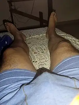 Snapshot of ScuffingBungalow chatting on November 7, 2025, 3:17 am ScuffingBungalow online show from November 7, 2025, 3:17 am