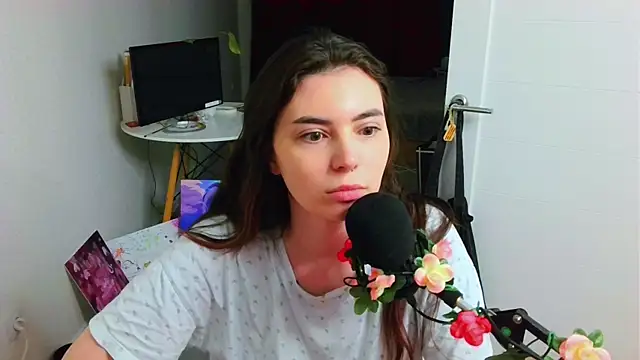 Snapshot of peachyness chatting on June 30, 2026, 10:44 pm peachyness online show from June 30, 2026, 10:44 pm