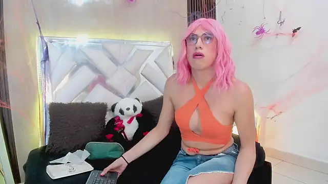 Snapshot of karen_matwell chatting on October 30, 2025, 2:29 pm karen matwell online show from October 30, 2025, 2:29 pm