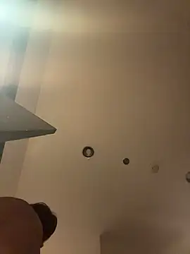 Snapshot of pophiboy chatting on February 25, 2026, 2:27 pm pophiboy online show from February 25, 2026, 2:27 pm