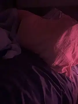 Snapshot of pophiboy chatting on March 15, 2026, 7:53 pm pophiboy online show from March 15, 2026, 7:53 pm