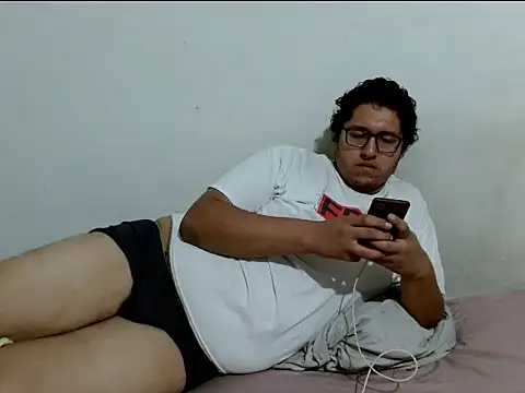 Snapshot of MeisanPaul chatting on October 2, 2025, 5:03 am MeisanPaul online show from October 2, 2025, 5:03 am