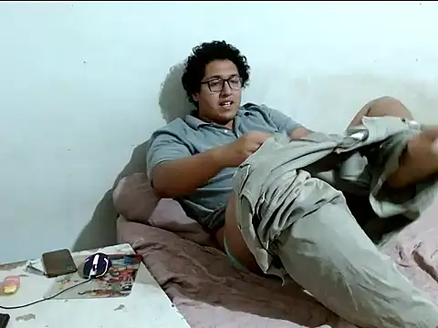 Snapshot of MeisanPaul chatting on November 4, 2025, 3:38 am MeisanPaul online show from November 4, 2025, 3:38 am