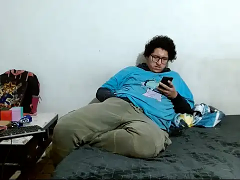 Snapshot of MeisanPaul chatting on December 1, 2025, 12:15 am MeisanPaul online show from December 1, 2025, 12:15 am