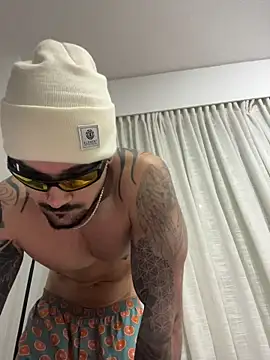 penebunny online show from January 13, 2026, 5:02 am