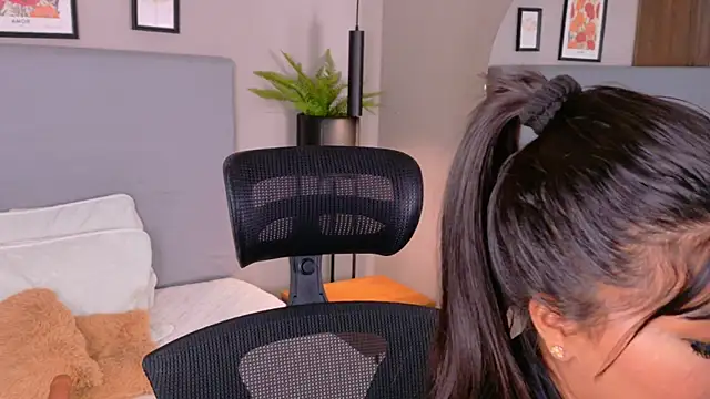 LanaRozz online show from July 23, 2026, 1:58 am