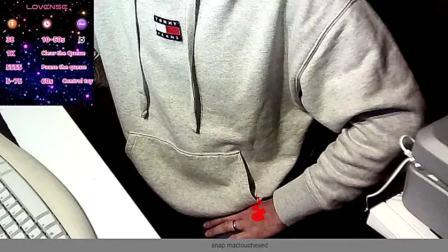 Snapshot of french_male_whore@xh chatting on October 28, 2025, 6:17 am french male whorexh online show from October 28, 2025, 6:17 am