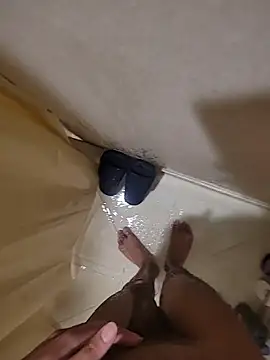 Snapshot of catluvr999 chatting on February 4, 2026, 3:12 am catluvr999 online show from February 4, 2026, 3:12 am