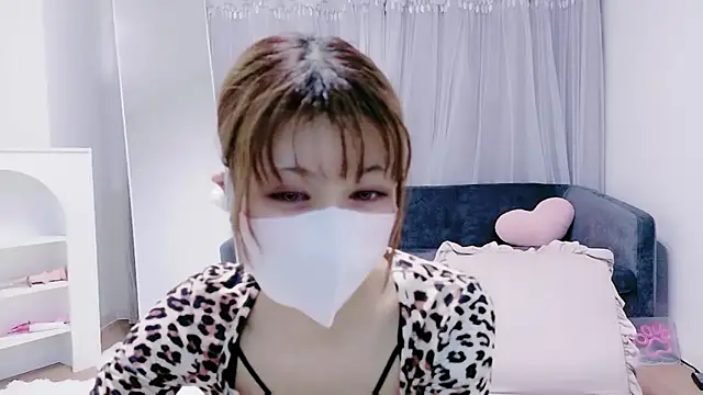 -Nyanko-chan- online show from April 26, 2026, 1:31 pm