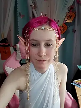 Snapshot of Fuzzy_Unicorn chatting on October 24, 2025, 7:21 pm Fuzzy Unicorn online show from October 24, 2025, 7:21 pm