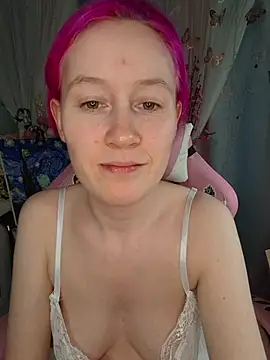 Snapshot of Fuzzy_Unicorn chatting on May 9, 2026, 8:03 pm Fuzzy Unicorn online show from May 9, 2026, 8:03 pm