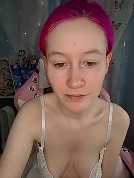 Snapshot of Fuzzy_Unicorn chatting on May 12, 2026, 10:56 am Fuzzy Unicorn online show from May 12, 2026, 10:56 am