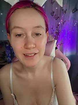 Snapshot of Fuzzy_Unicorn chatting on May 26, 2026, 10:44 am Fuzzy Unicorn online show from May 26, 2026, 10:44 am