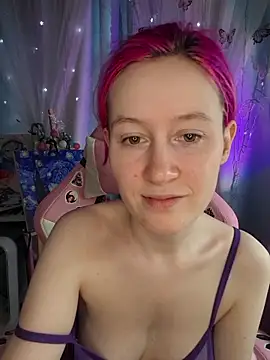Snapshot of Fuzzy_Unicorn chatting on May 28, 2026, 10:23 am Fuzzy Unicorn online show from May 28, 2026, 10:23 am