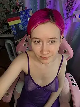 Snapshot of Fuzzy_Unicorn chatting on June 24, 2026, 10:36 am Fuzzy Unicorn online show from June 24, 2026, 10:36 am