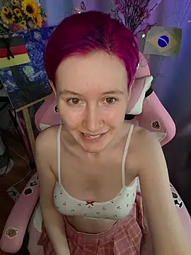 Snapshot of Fuzzy_Unicorn chatting on July 14, 2026, 11:16 am Fuzzy Unicorn online show from July 14, 2026, 11:16 am