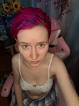 Snapshot of Fuzzy_Unicorn chatting on July 27, 2026, 10:33 am Fuzzy Unicorn online show from July 27, 2026, 10:33 am