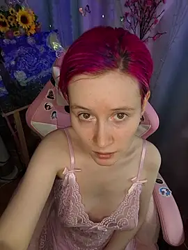 Snapshot of Fuzzy_Unicorn chatting on July 28, 2026, 10:54 am Fuzzy Unicorn online show from July 28, 2026, 10:54 am