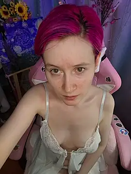 Snapshot of Fuzzy_Unicorn chatting on July 30, 2026, 10:47 am Fuzzy Unicorn online show from July 30, 2026, 10:47 am