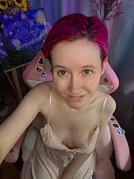 Snapshot of Fuzzy_Unicorn chatting on August 3, 2026, 10:54 am Fuzzy Unicorn online show from August 3, 2026, 10:54 am