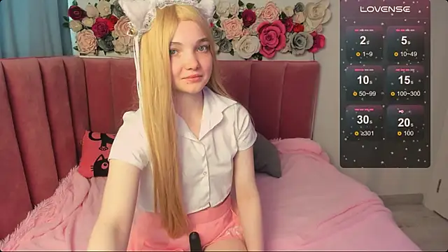 Snapshot of AnimeAlica18 chatting on October 19, 2025, 2:23 am AnimeAlica18 online show from October 19, 2025, 2:23 am