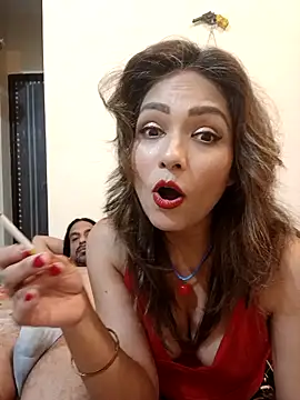 Snapshot of zoyarathore chatting on January 10, 2026, 5:04 pm zoyarathore online show from January 10, 2026, 5:04 pm