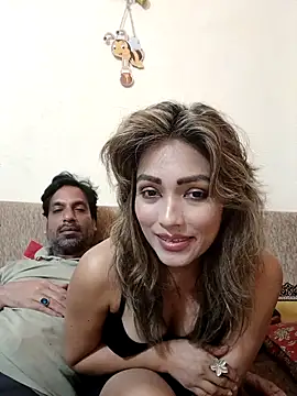 Snapshot of zoyarathore chatting on February 6, 2026, 4:32 pm zoyarathore online show from February 6, 2026, 4:32 pm