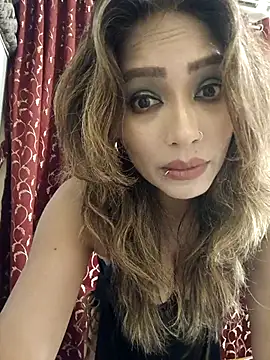 Snapshot of zoyarathore chatting on June 21, 2026, 6:10 pm zoyarathore online show from June 21, 2026, 6:10 pm