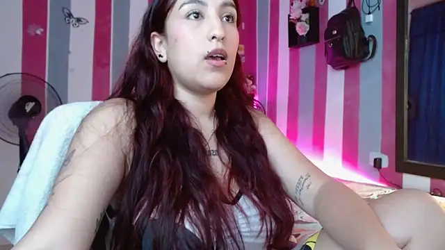 Snapshot of karo_lovely chatting on June 12, 2026, 9:35 pm karo lovely online show from June 12, 2026, 9:35 pm