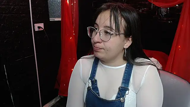 Snapshot of mia_778 chatting on September 16, 2025, 1:56 pm mia 778 online show from September 16, 2025, 1:56 pm